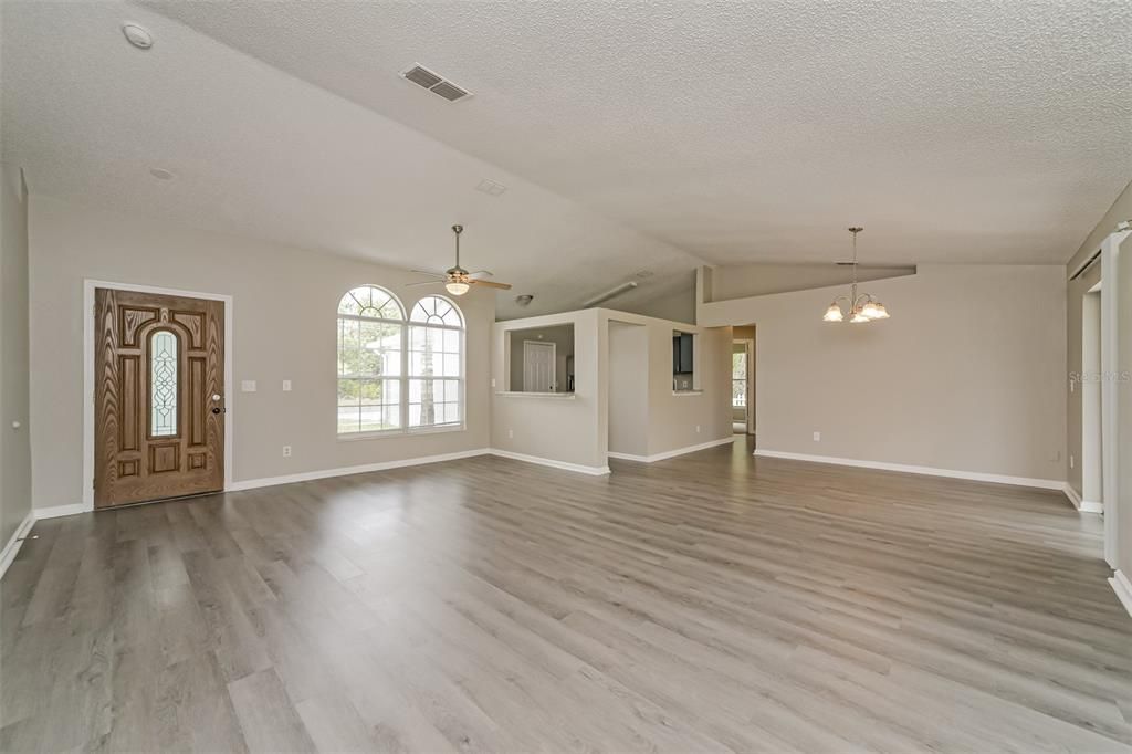 For Sale: $279,000 (3 beds, 2 baths, 1451 Square Feet)