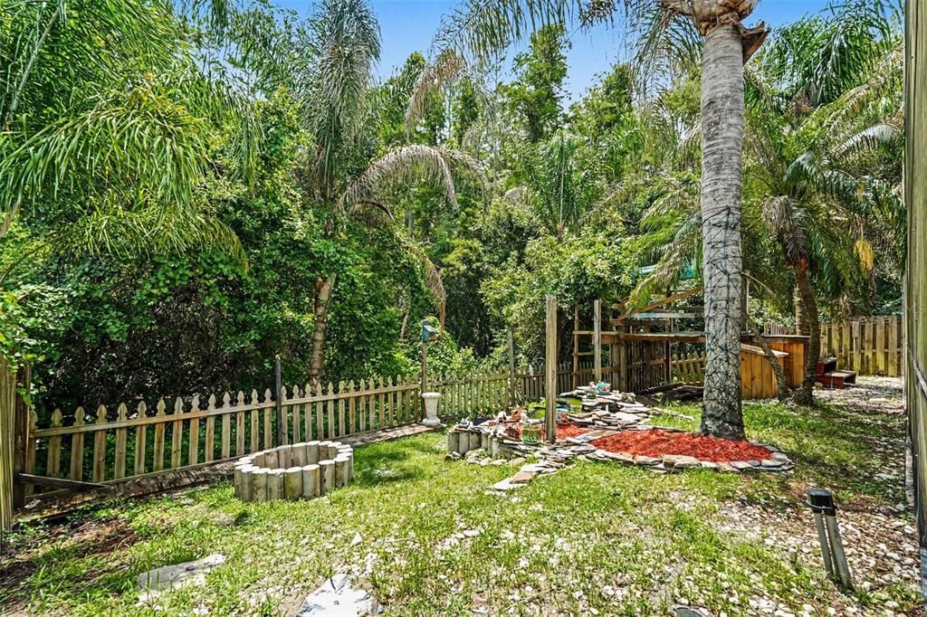 На продажу: $399,000 (4 спален, 3 ванн, 1850 Квадратных фут)