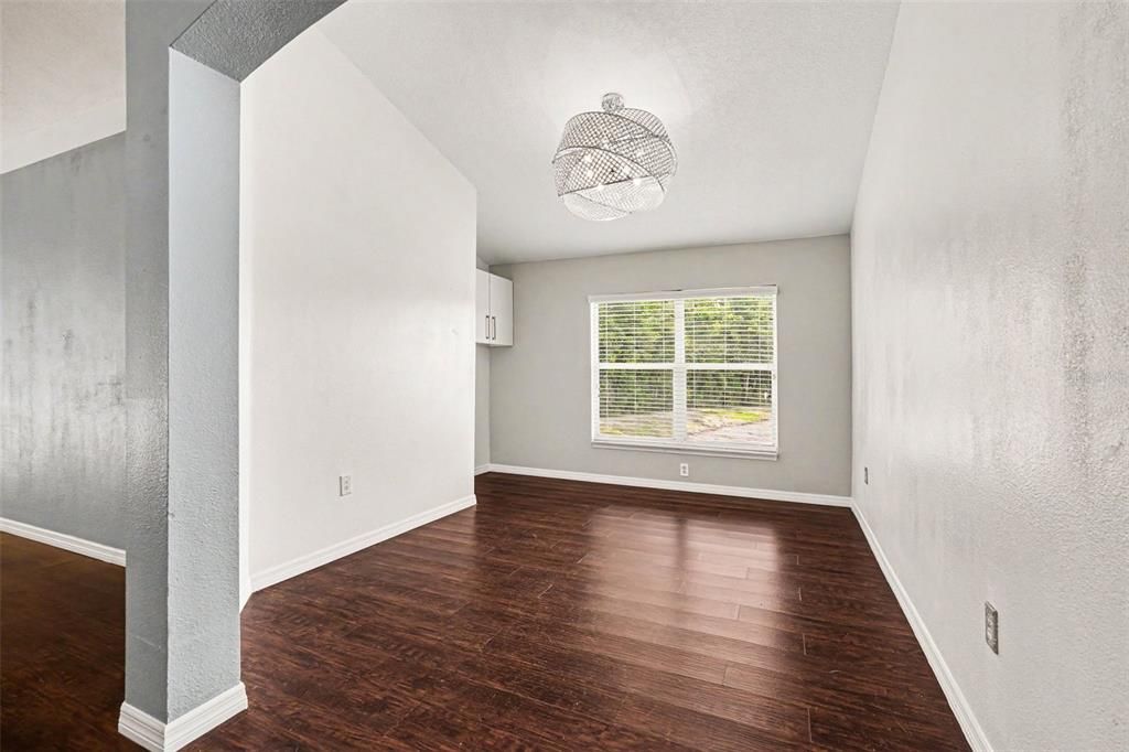 На продажу: $399,000 (4 спален, 3 ванн, 1850 Квадратных фут)