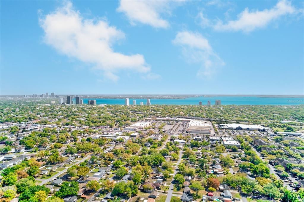 For Sale: $1,000,000 (5 beds, 3 baths, 2906 Square Feet)