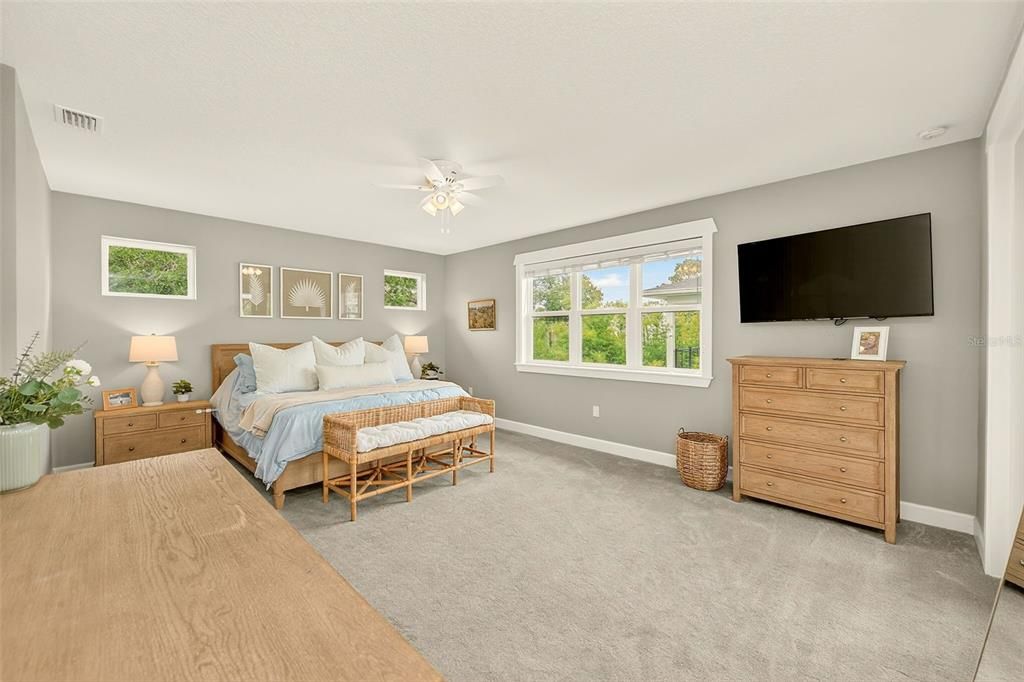 For Sale: $1,000,000 (5 beds, 3 baths, 2906 Square Feet)