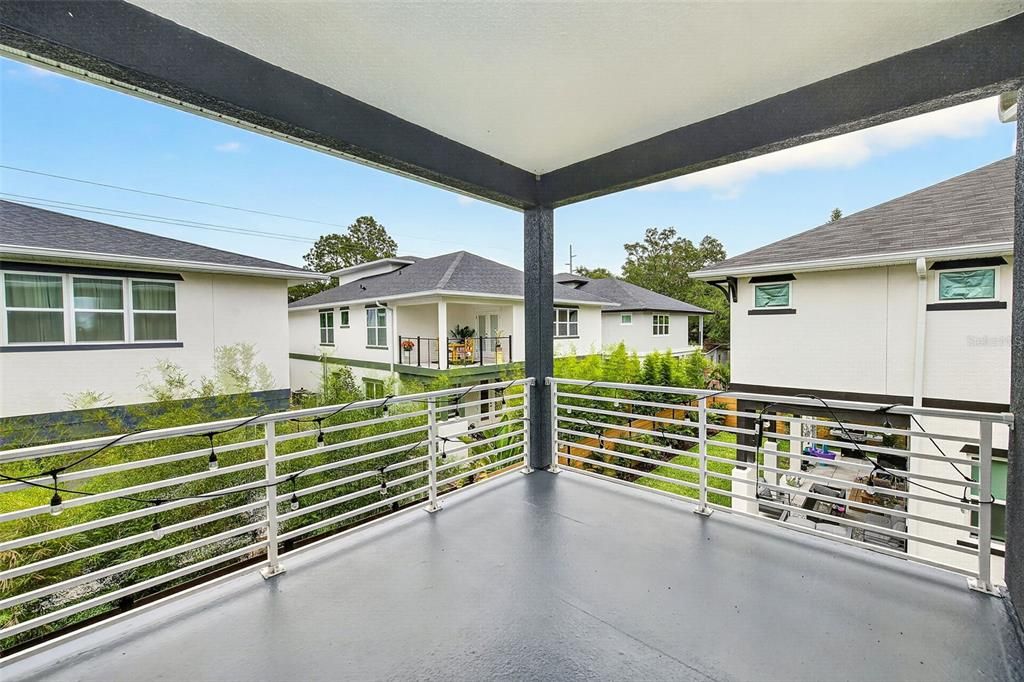 For Sale: $1,000,000 (5 beds, 3 baths, 2906 Square Feet)