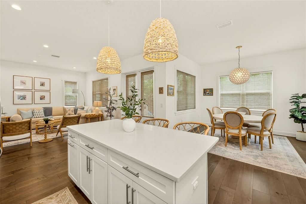 For Sale: $1,000,000 (5 beds, 3 baths, 2906 Square Feet)