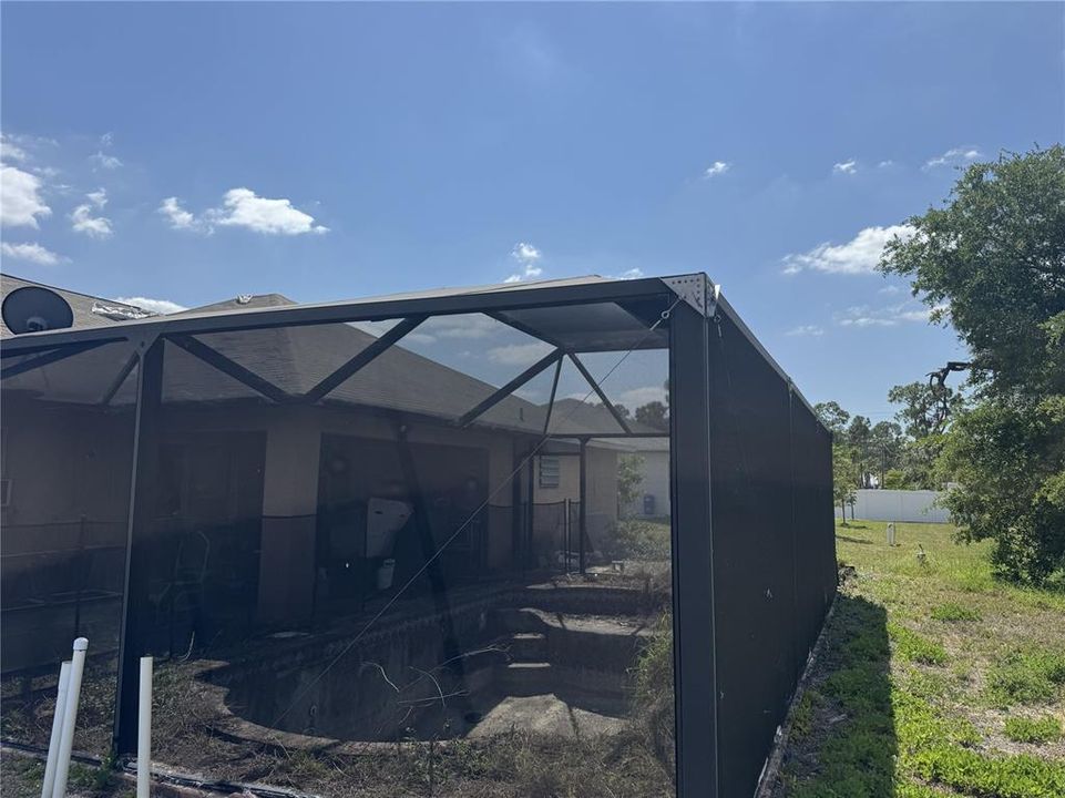 For Sale: $195,000 (4 beds, 2 baths, 1712 Square Feet)