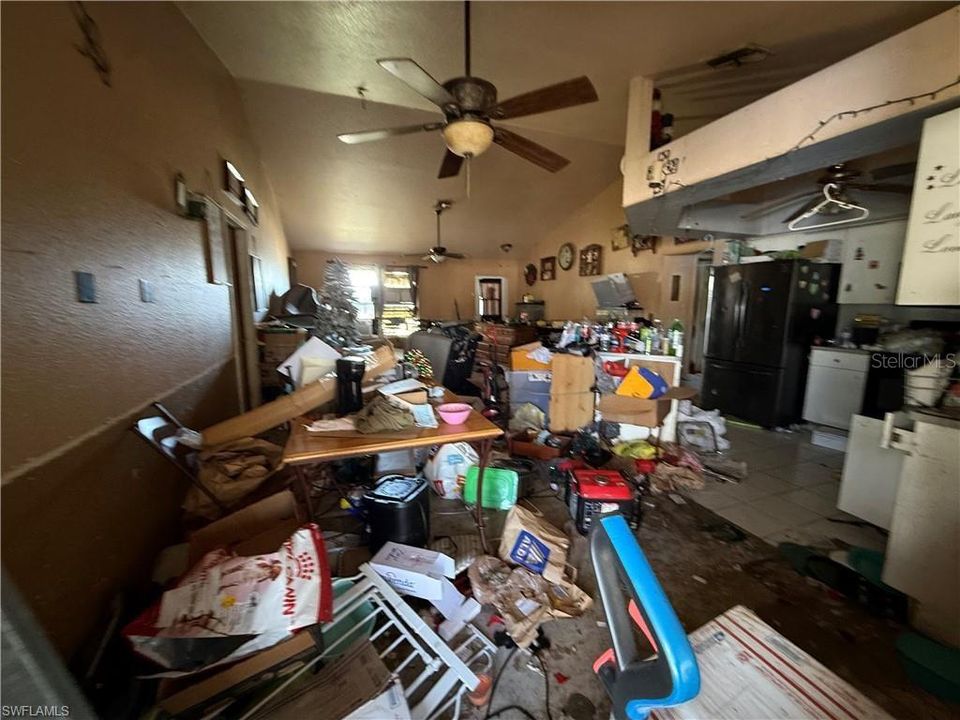 For Sale: $195,000 (4 beds, 2 baths, 1712 Square Feet)