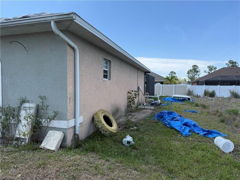 For Sale: $195,000 (4 beds, 2 baths, 1712 Square Feet)