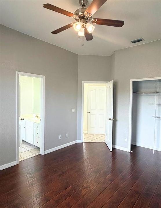 For Sale: $795,000 (4 beds, 3 baths, 2726 Square Feet)
