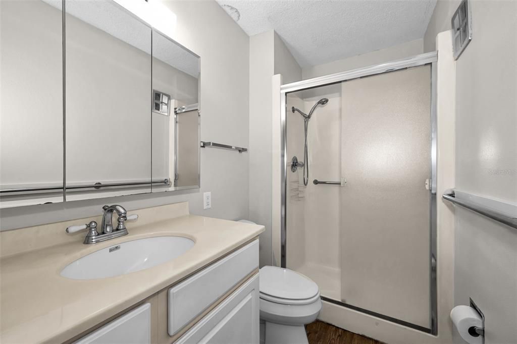 For Sale: $119,900 (2 beds, 2 baths, 1245 Square Feet)