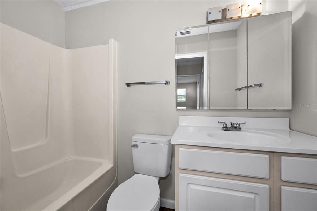 For Sale: $119,900 (2 beds, 2 baths, 1245 Square Feet)