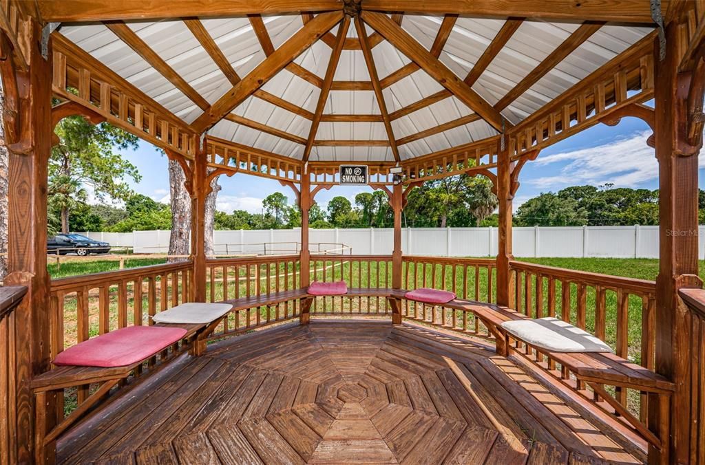 For Sale: $119,900 (2 beds, 2 baths, 1245 Square Feet)