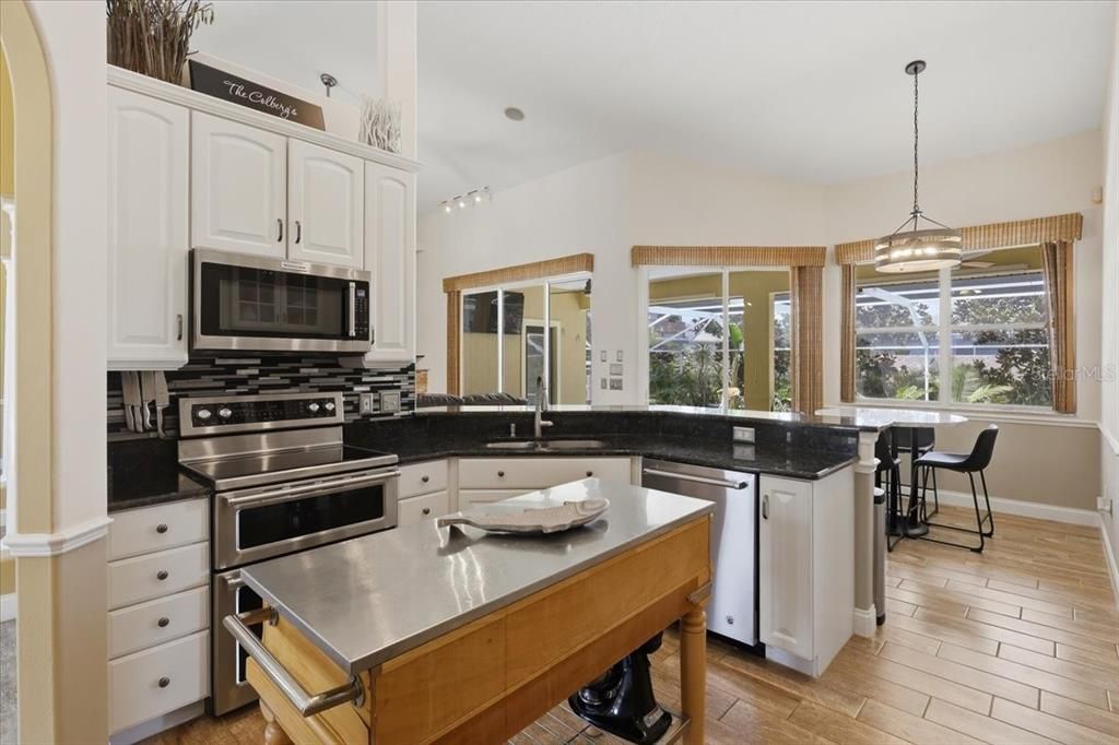 For Sale: $1,150,000 (4 beds, 2 baths, 2317 Square Feet)
