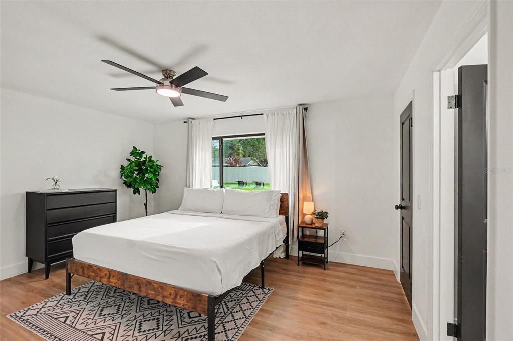 For Sale: $320,000 (3 beds, 2 baths, 1571 Square Feet)