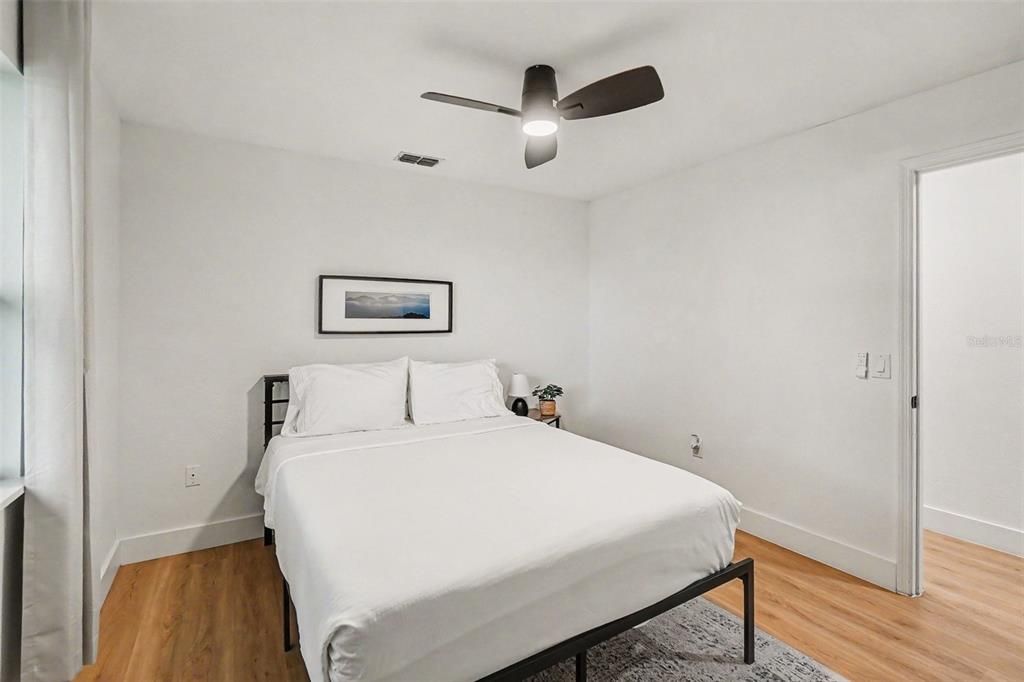 For Sale: $320,000 (3 beds, 2 baths, 1571 Square Feet)
