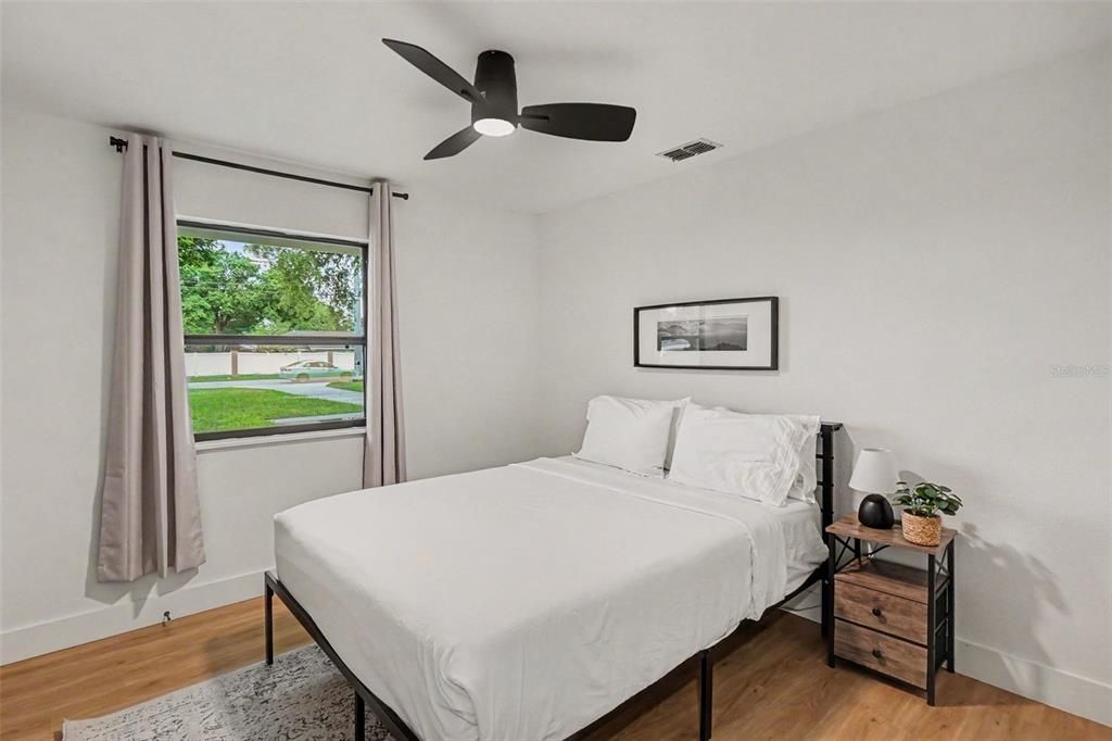 For Sale: $320,000 (3 beds, 2 baths, 1571 Square Feet)