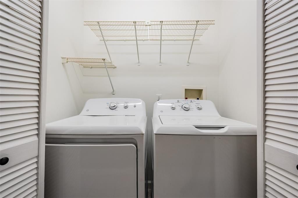 For Sale: $335,000 (3 beds, 2 baths, 1749 Square Feet)