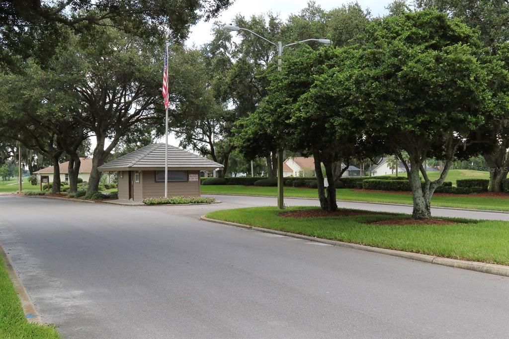 For Sale: $335,000 (3 beds, 2 baths, 1749 Square Feet)
