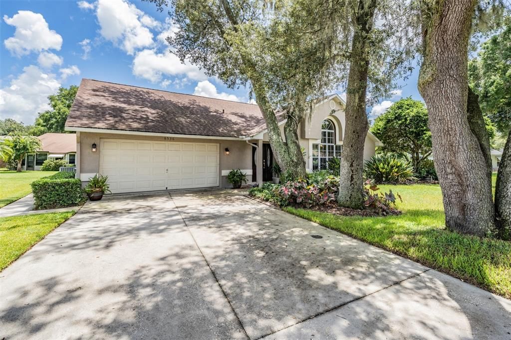 For Sale: $335,000 (3 beds, 2 baths, 1749 Square Feet)