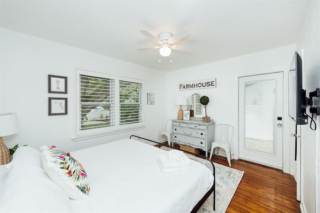 For Rent: $4,800 (3 beds, 2 baths, 1201 Square Feet)