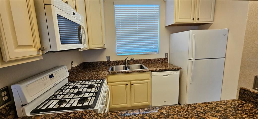 En Venta: $225,000 (2 camas, 2 baños, 1090 Pies cuadrados)