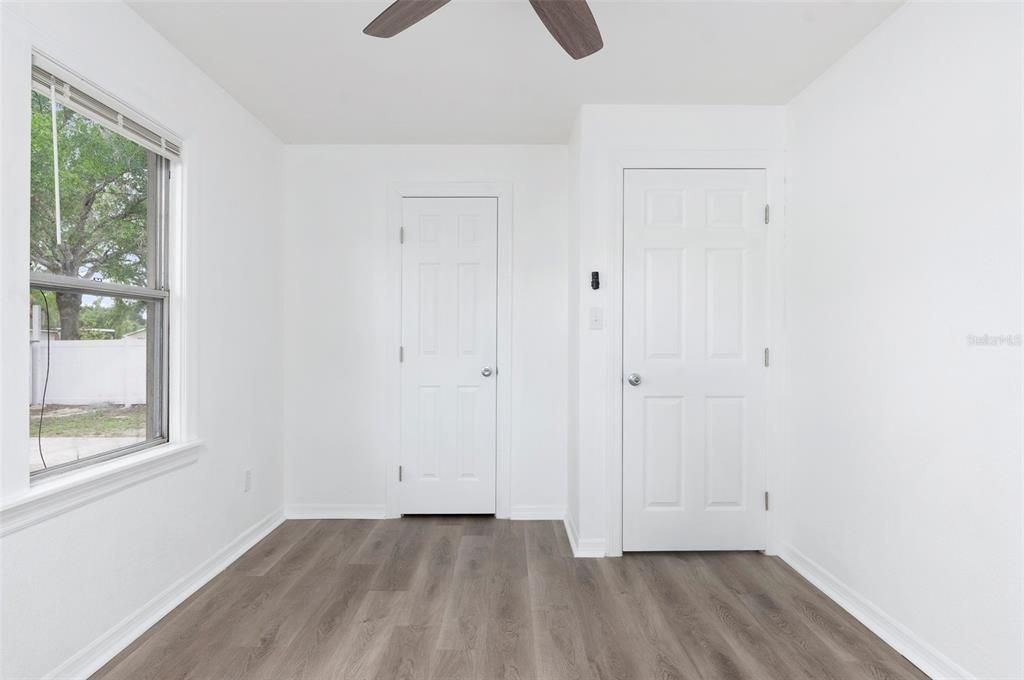 For Rent: $1,850 (2 beds, 1 baths, 816 Square Feet)
