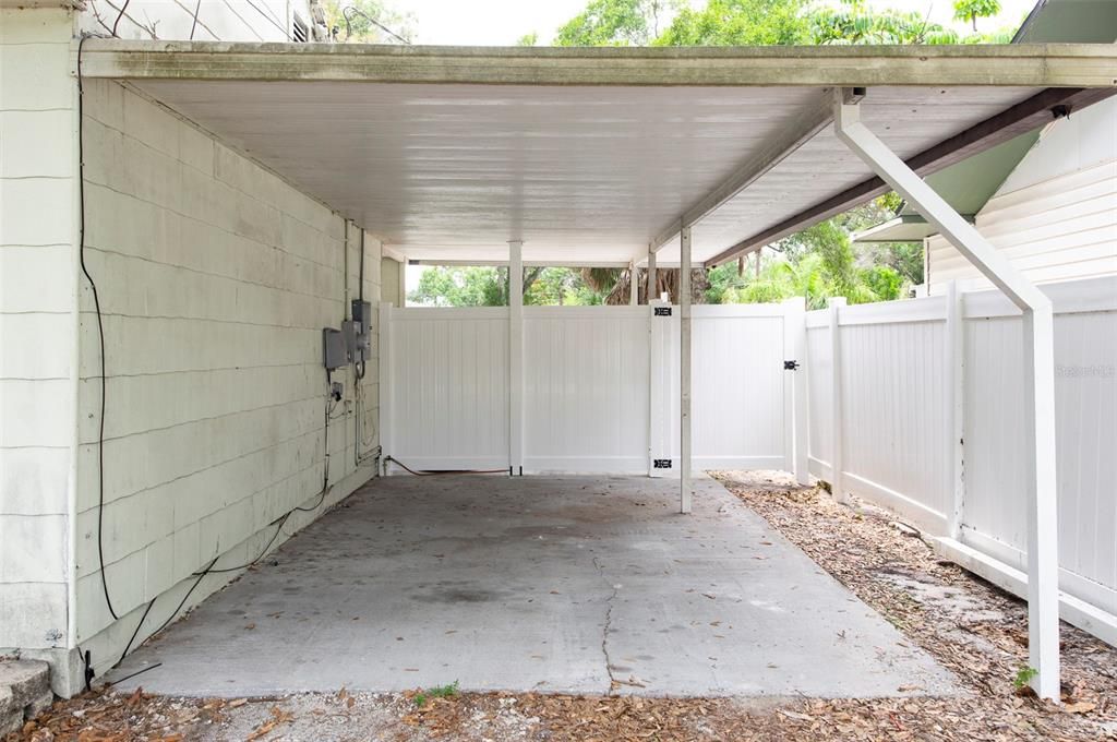 For Rent: $1,850 (2 beds, 1 baths, 816 Square Feet)