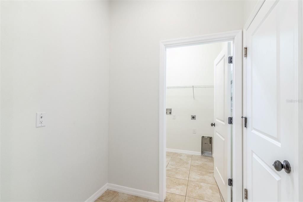 For Sale: $419,900 (3 beds, 2 baths, 1792 Square Feet)