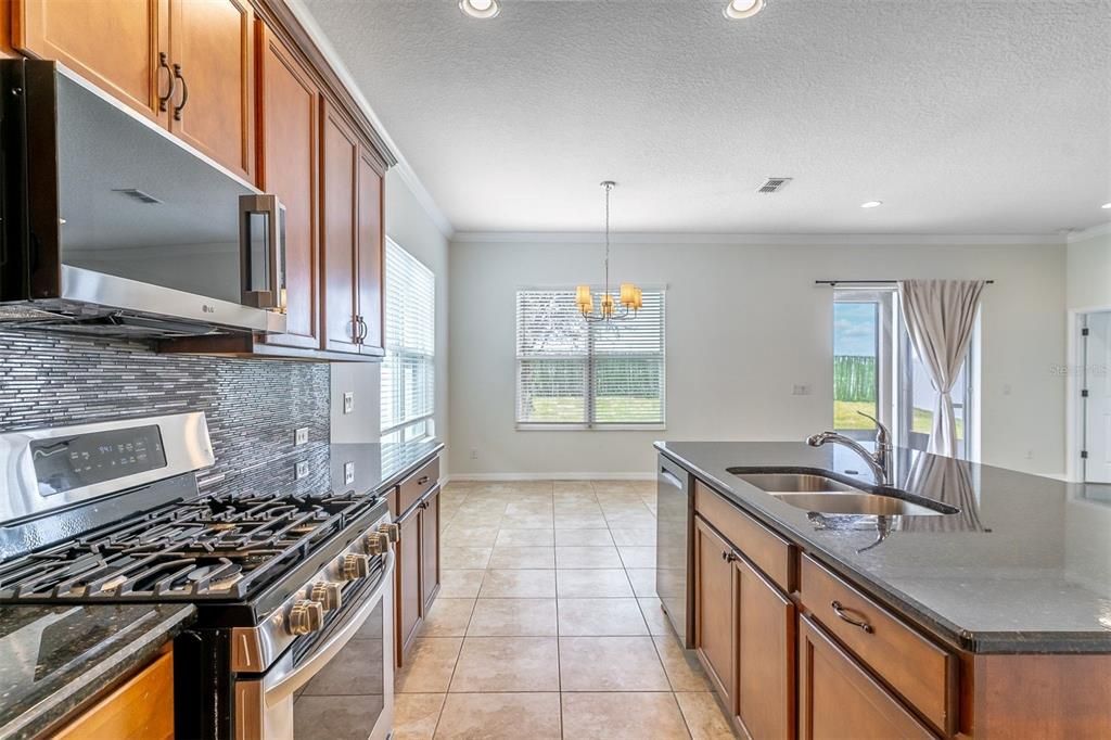 For Sale: $419,900 (3 beds, 2 baths, 1792 Square Feet)