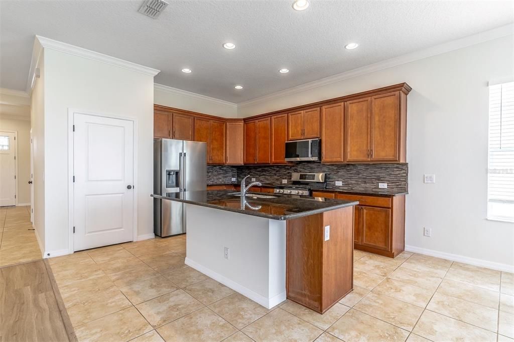 For Sale: $419,900 (3 beds, 2 baths, 1792 Square Feet)
