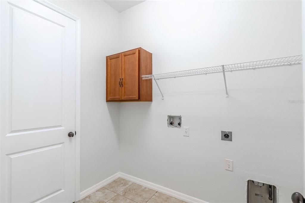 For Sale: $419,900 (3 beds, 2 baths, 1792 Square Feet)