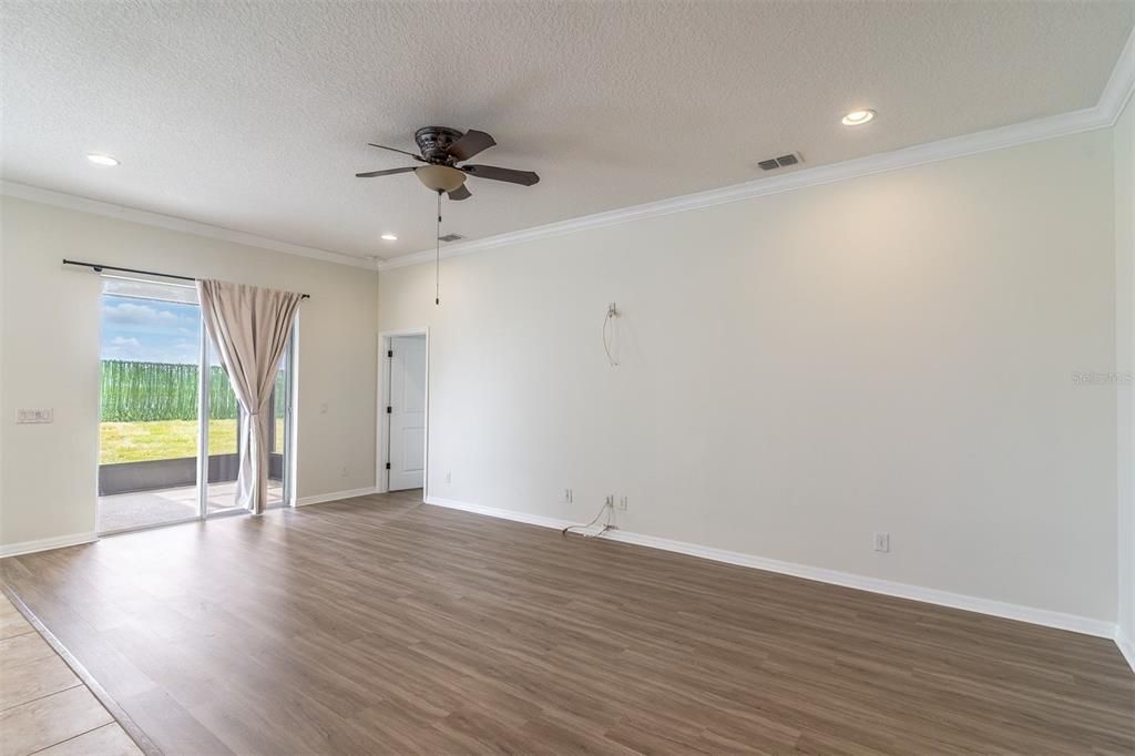 For Sale: $419,900 (3 beds, 2 baths, 1792 Square Feet)