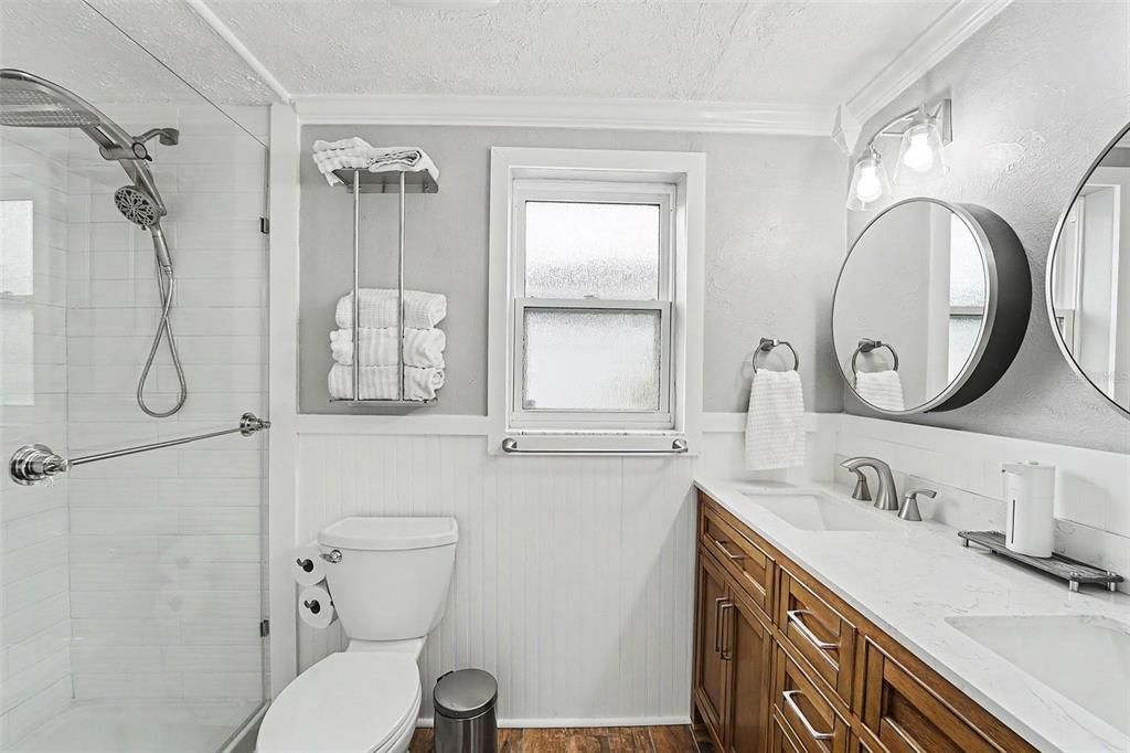 For Sale: $375,000 (2 beds, 2 baths, 1502 Square Feet)