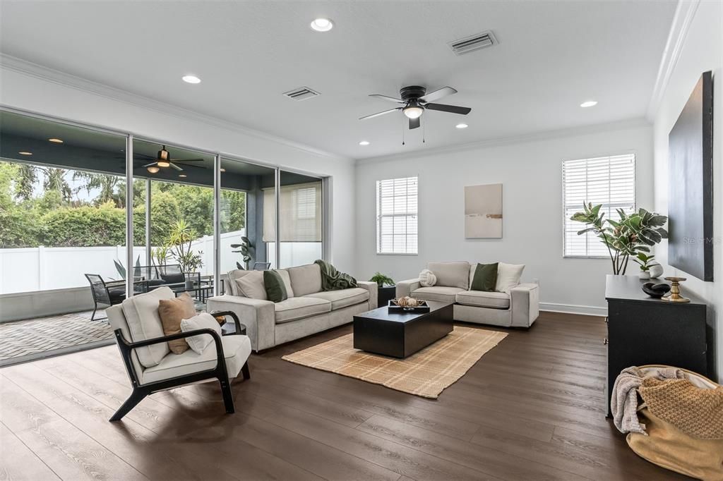 For Sale: $699,000 (4 beds, 2 baths, 2667 Square Feet)