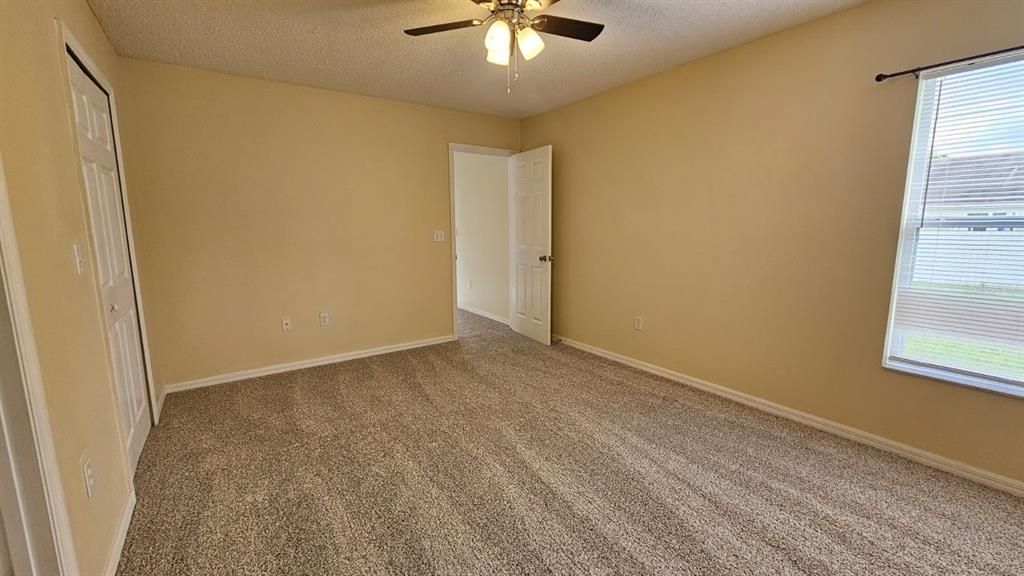 For Rent: $1,895 (3 beds, 2 baths, 1300 Square Feet)