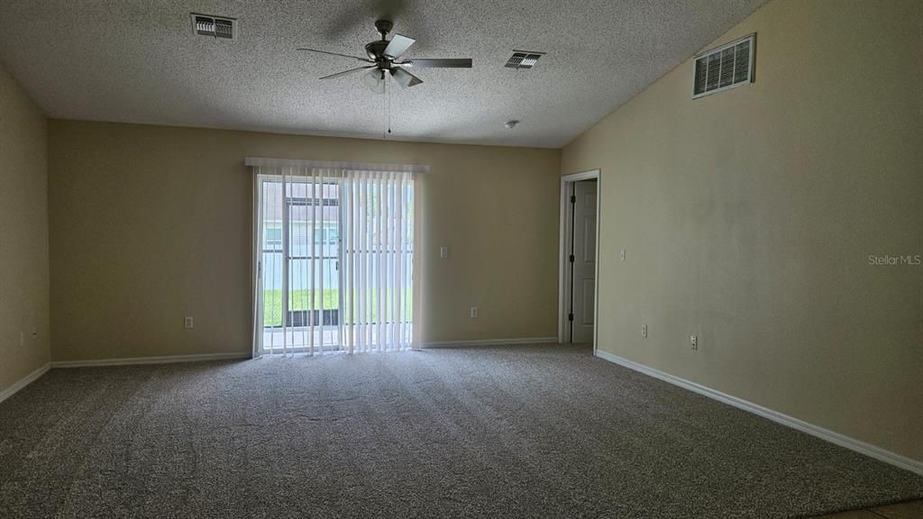 For Rent: $1,895 (3 beds, 2 baths, 1300 Square Feet)