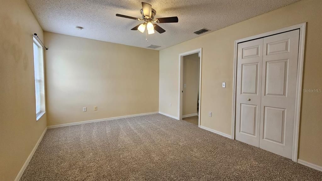 For Rent: $1,895 (3 beds, 2 baths, 1300 Square Feet)