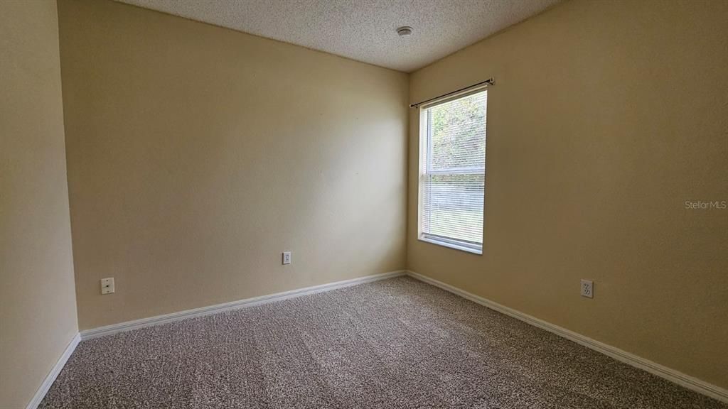 For Rent: $1,895 (3 beds, 2 baths, 1300 Square Feet)