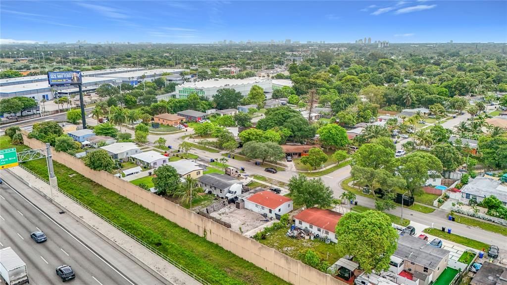 For Sale: $330,000 (3 beds, 1 baths, 977 Square Feet)