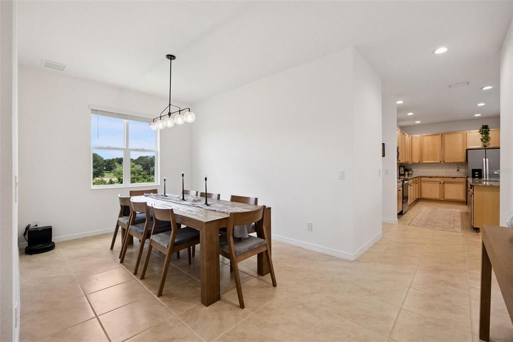 En Venta: $575,000 (6 camas, 4 baños, 3235 Pies cuadrados)