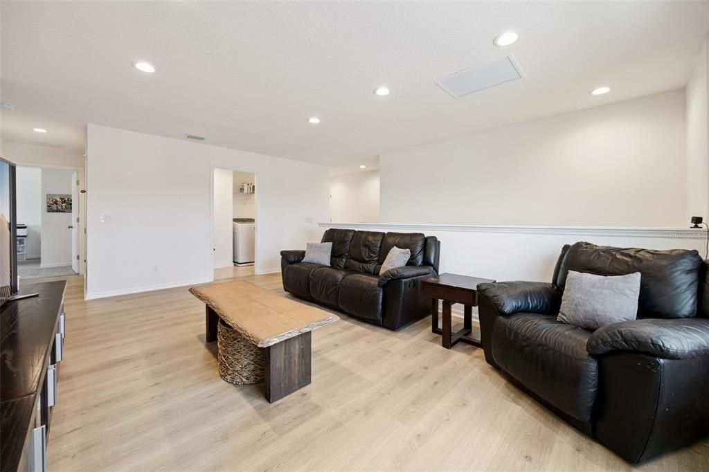 En Venta: $575,000 (6 camas, 4 baños, 3235 Pies cuadrados)