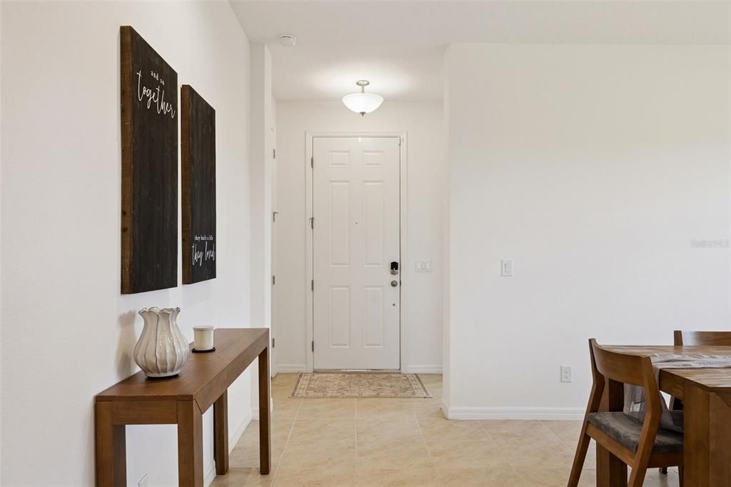 En Venta: $575,000 (6 camas, 4 baños, 3235 Pies cuadrados)
