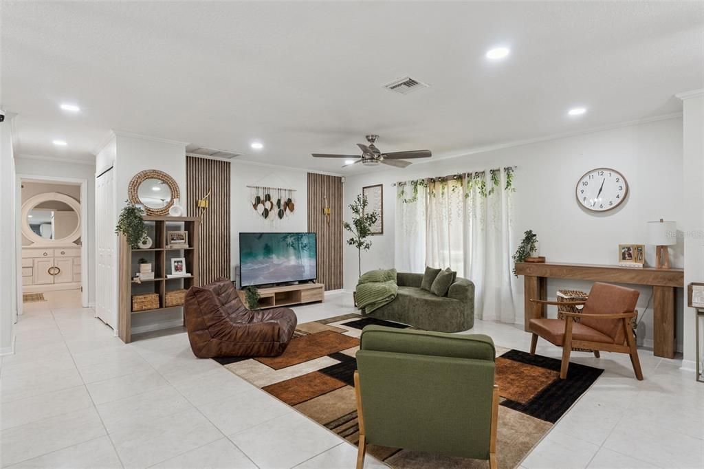 For Sale: $619,900 (3 beds, 2 baths, 2532 Square Feet)