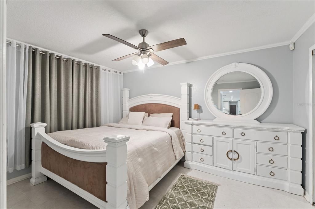 For Sale: $619,900 (3 beds, 2 baths, 2532 Square Feet)