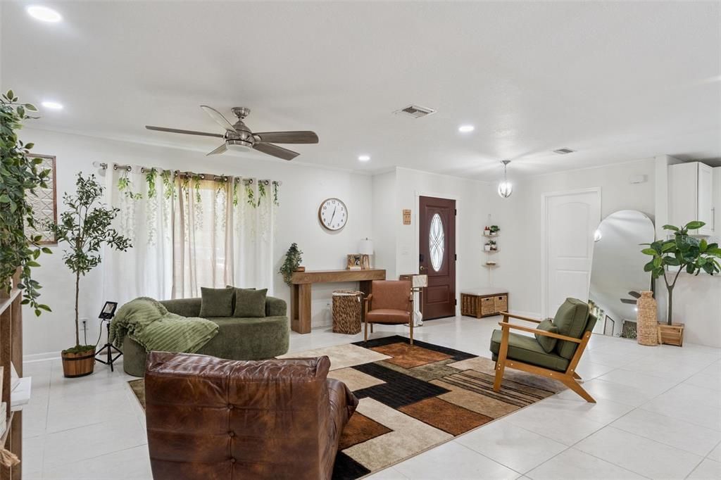 For Sale: $619,900 (3 beds, 2 baths, 2532 Square Feet)
