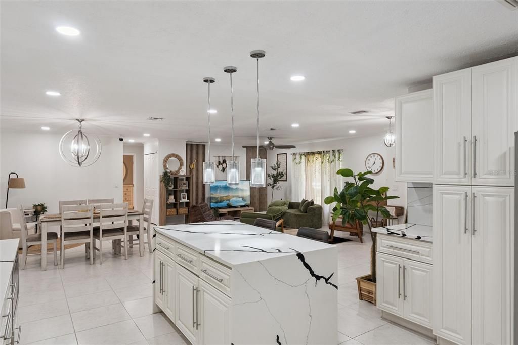For Sale: $619,900 (3 beds, 2 baths, 2532 Square Feet)
