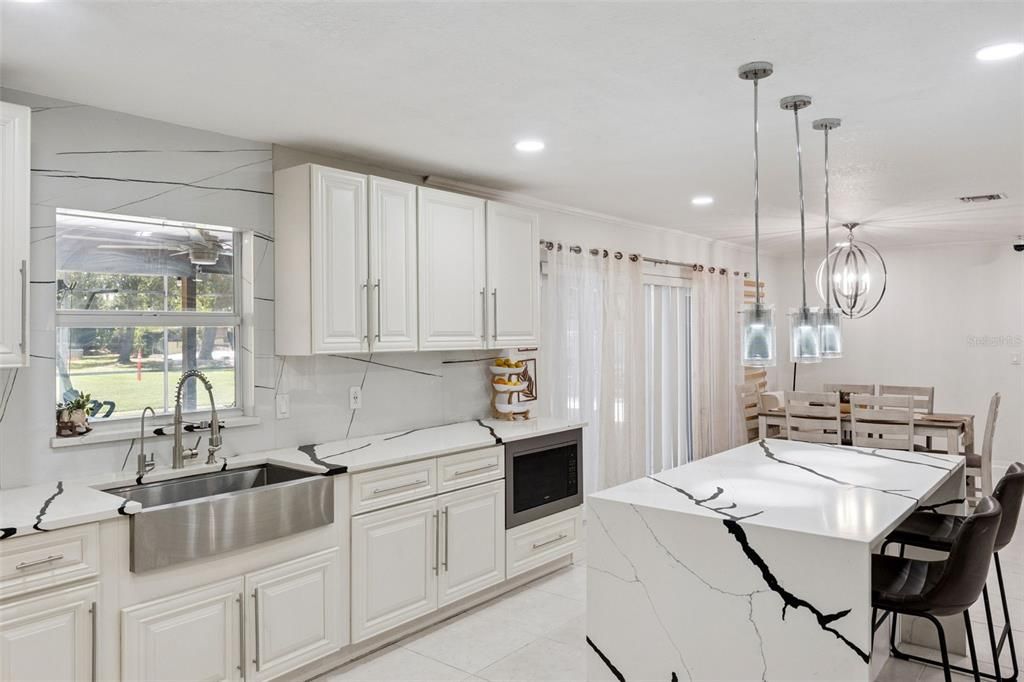 For Sale: $619,900 (3 beds, 2 baths, 2532 Square Feet)