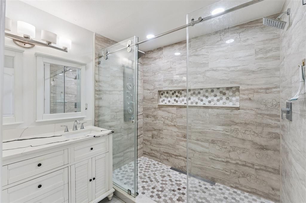 For Sale: $619,900 (3 beds, 2 baths, 2532 Square Feet)