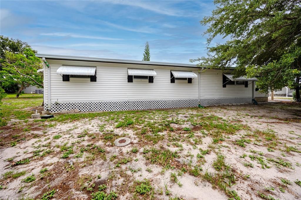 For Sale: $99,000 (3 beds, 2 baths, 1344 Square Feet)