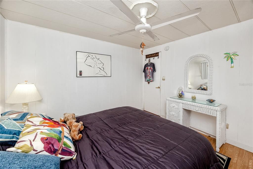 For Sale: $99,000 (3 beds, 2 baths, 1344 Square Feet)