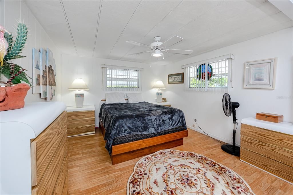 For Sale: $99,000 (3 beds, 2 baths, 1344 Square Feet)