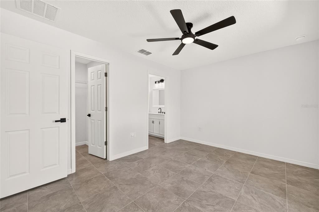 For Sale: $599,900 (6 beds, 0 baths, 2346 Square Feet)